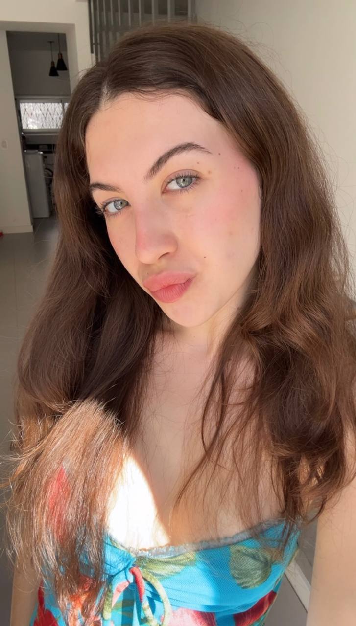 Nude girl Amber in Dresden