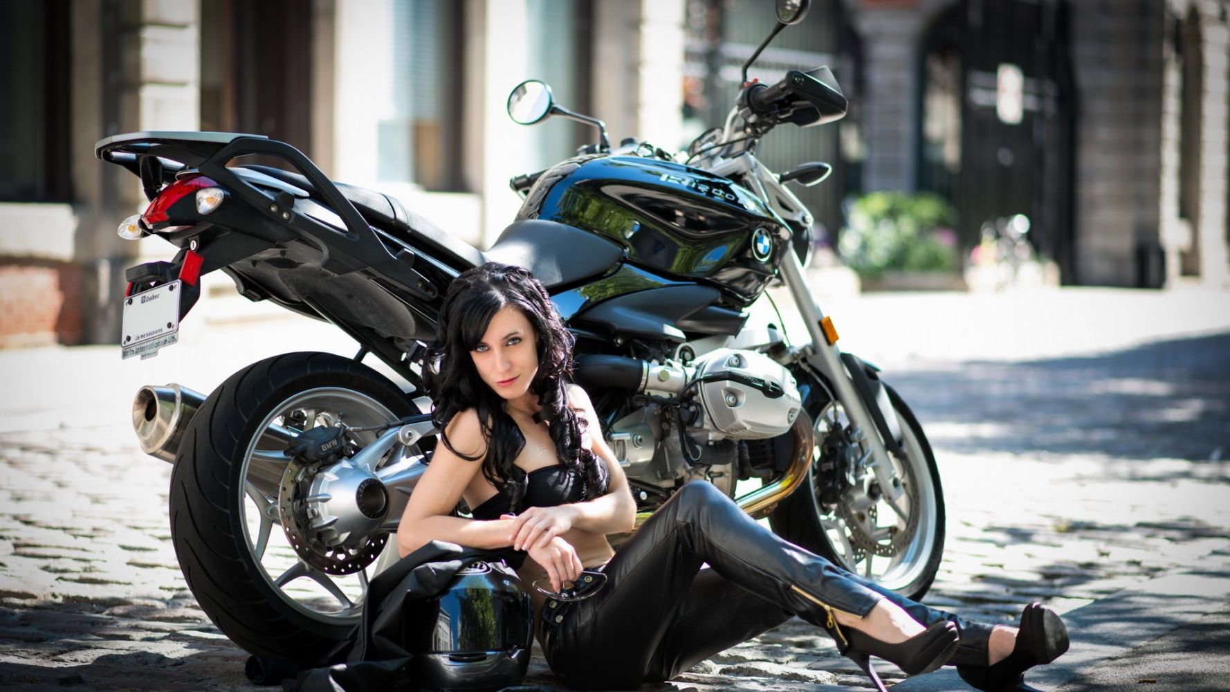 European women on bikes in Dresden