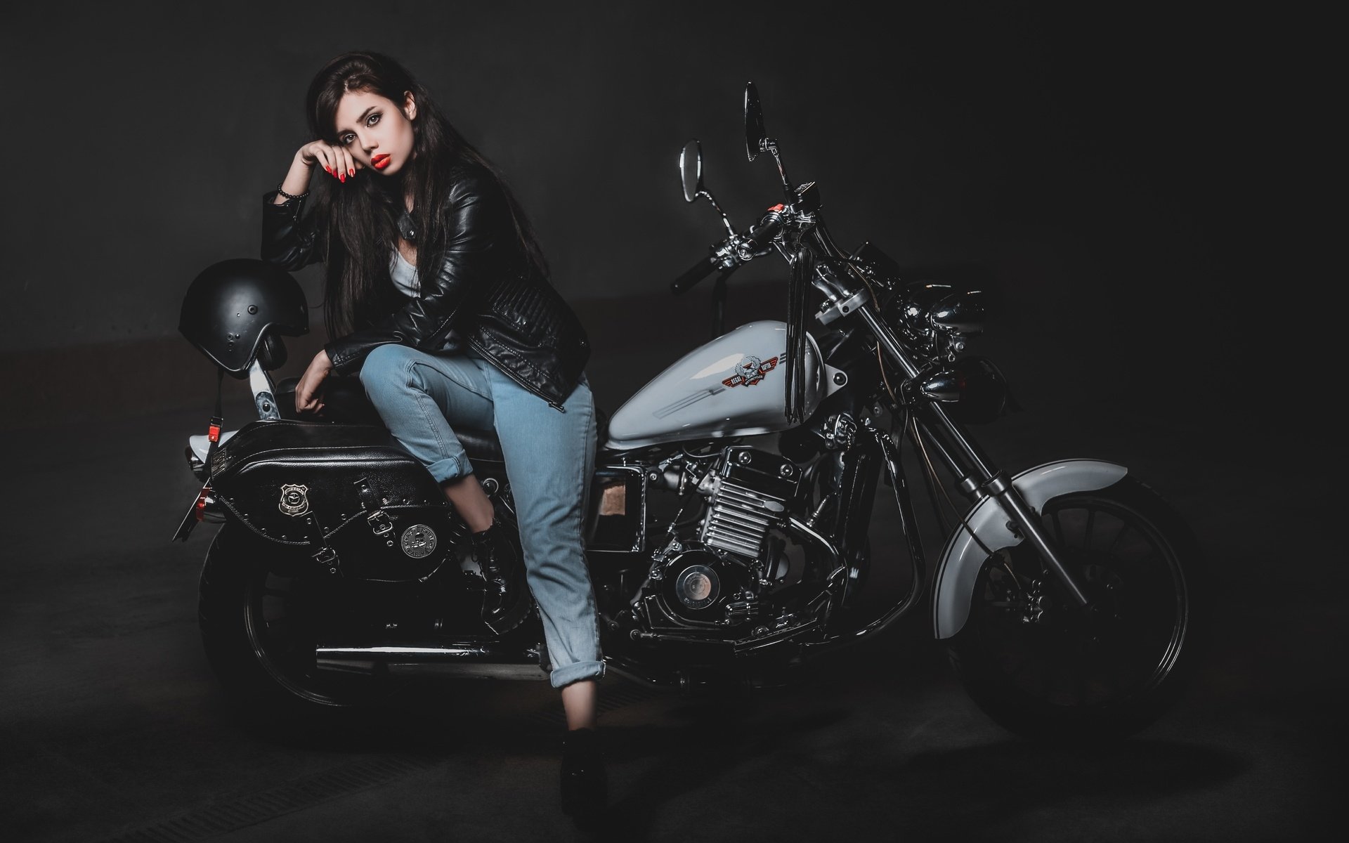 Biker girls: style and drive in Dresden