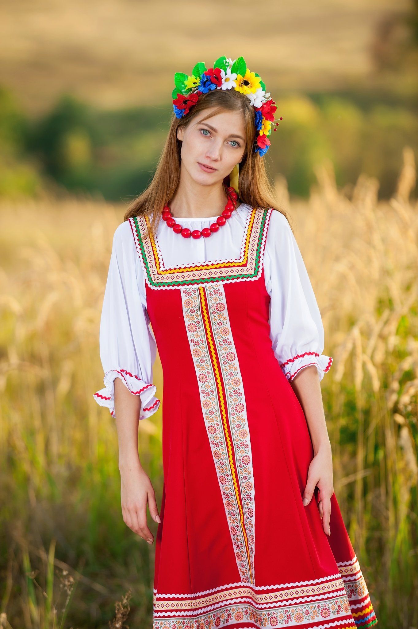 Women in Slavic costumes in Dresden